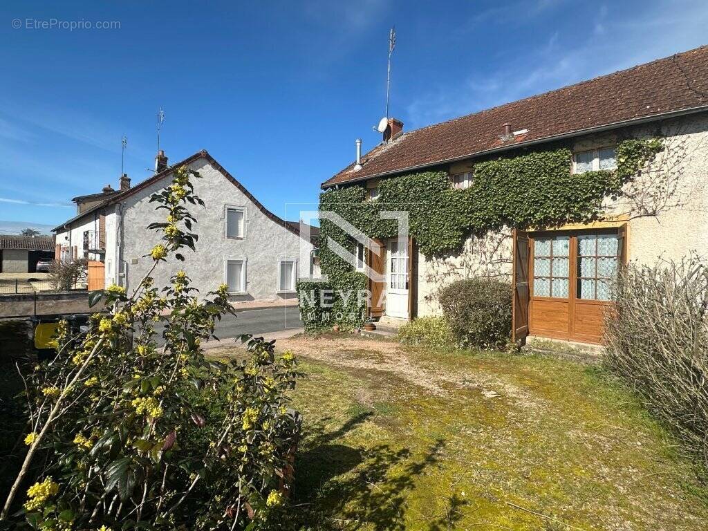 Maison à VITRY-EN-CHAROLLAIS