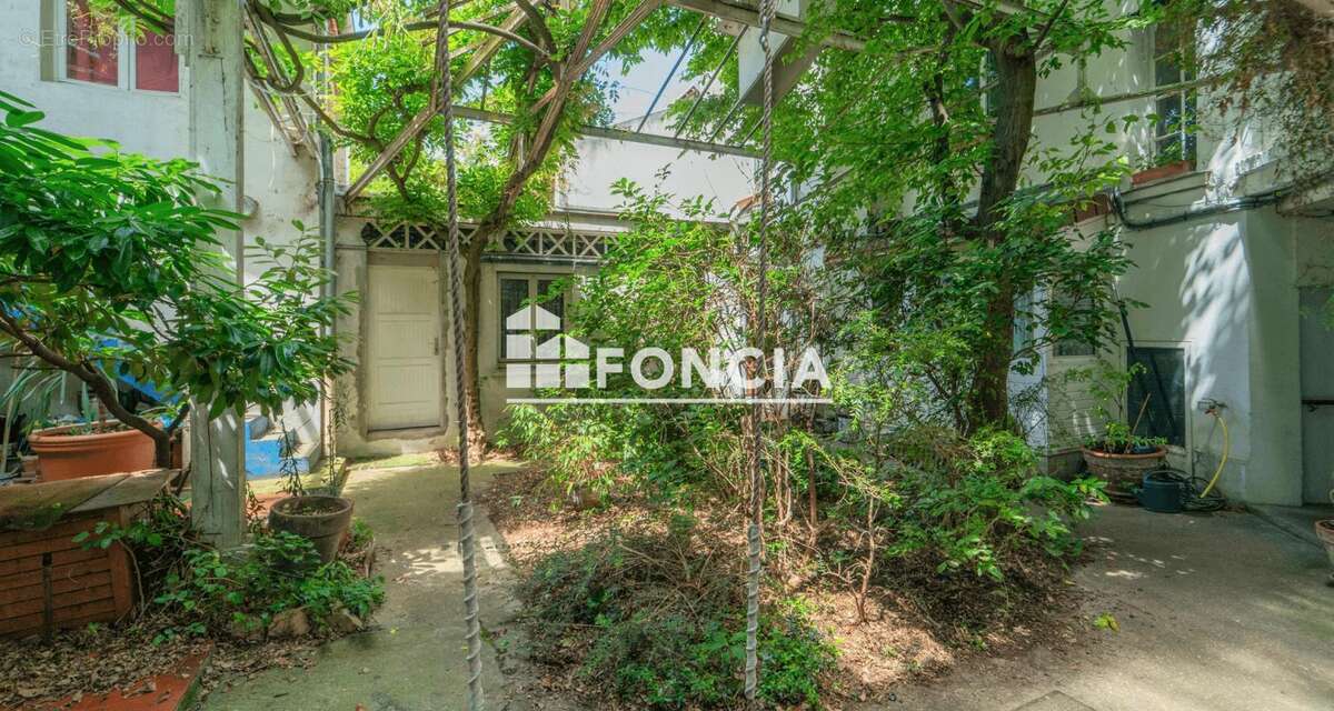 Appartement à PARIS-14E