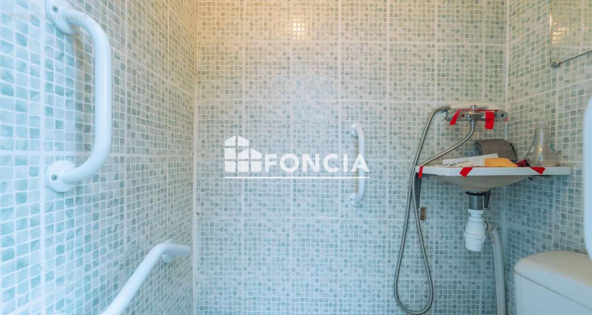 Appartement à PARIS-14E