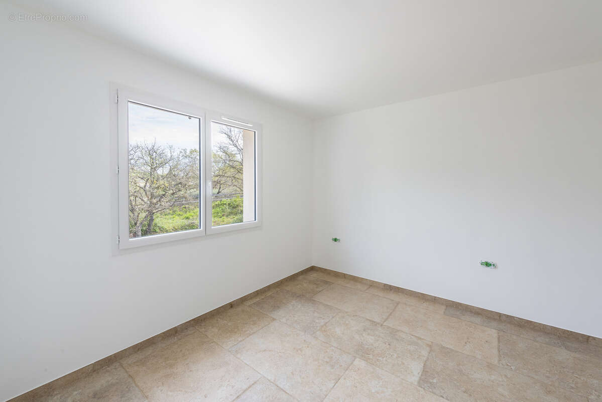 Maison à PUGET-SUR-ARGENS