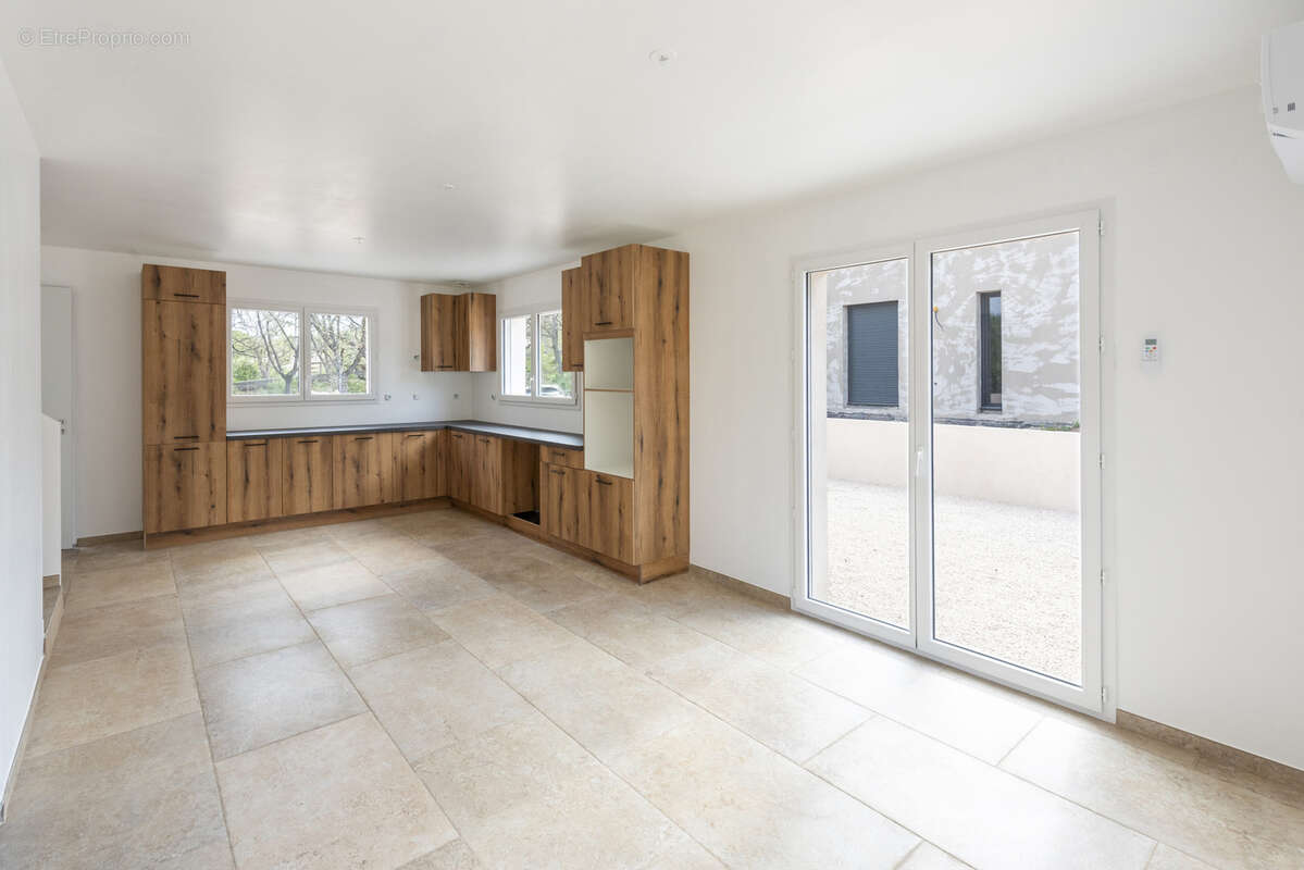 Maison à PUGET-SUR-ARGENS