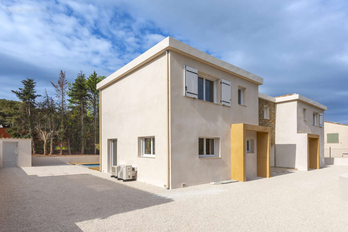 Maison à PUGET-SUR-ARGENS