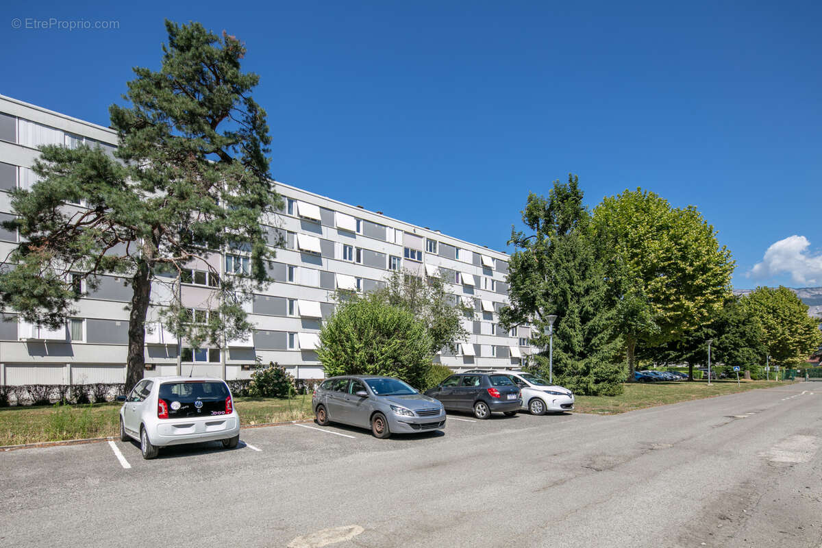 Appartement à SAINT-MARTIN-D&#039;HERES