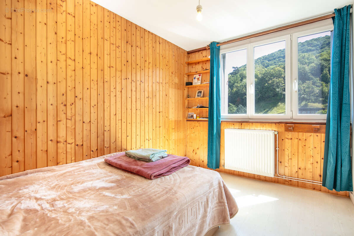 Appartement à SAINT-MARTIN-D&#039;HERES