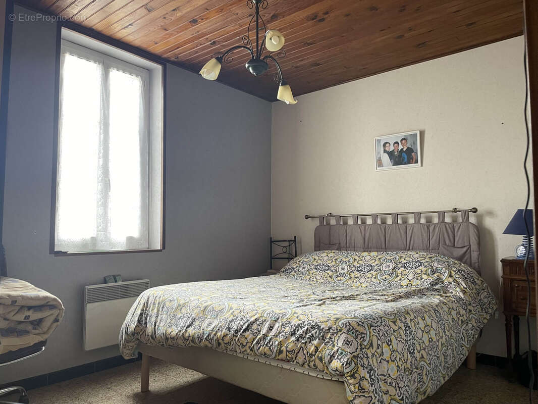 Maison à VILLENEUVE-SUR-ALLIER