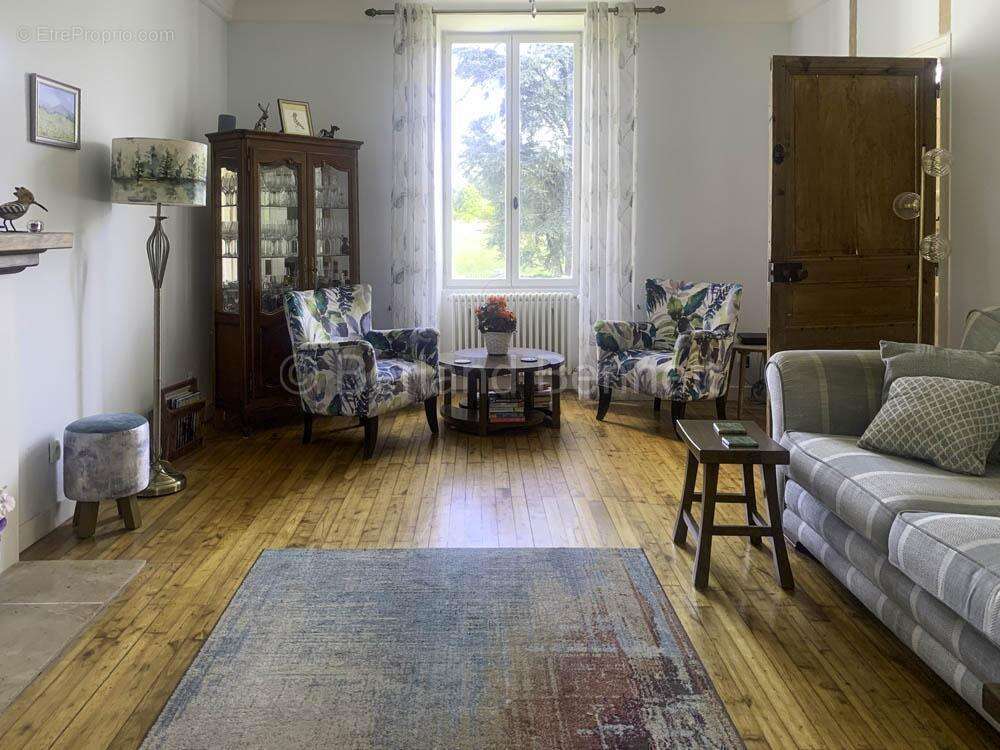 Maison à SAUZE-VAUSSAIS