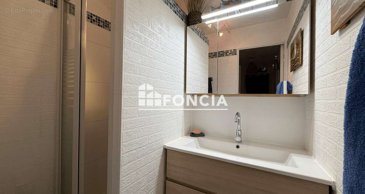 Appartement à LA CROIX-VALMER