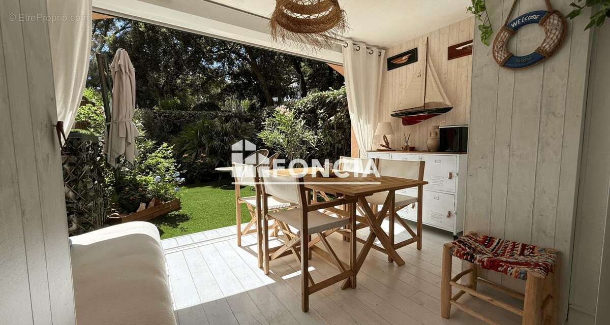 Appartement à LA CROIX-VALMER