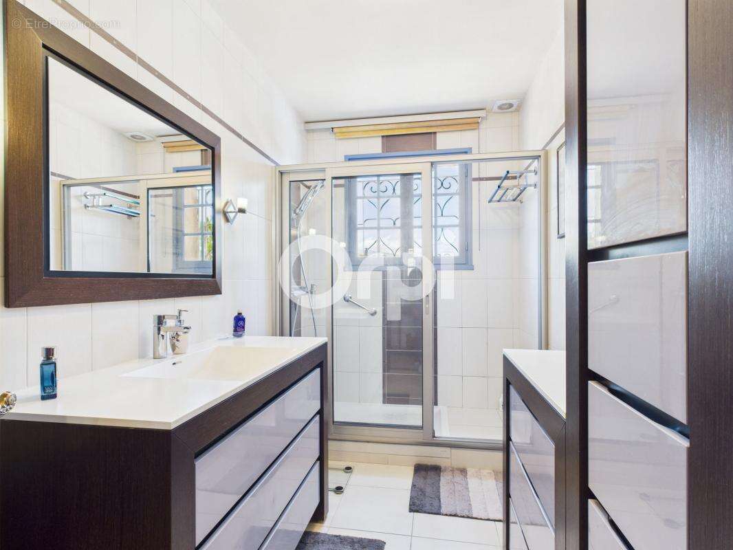 Maison à MONTAUROUX