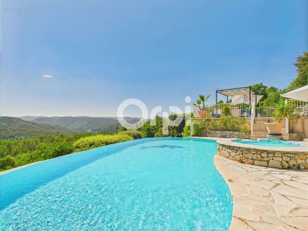 Maison à MONTAUROUX