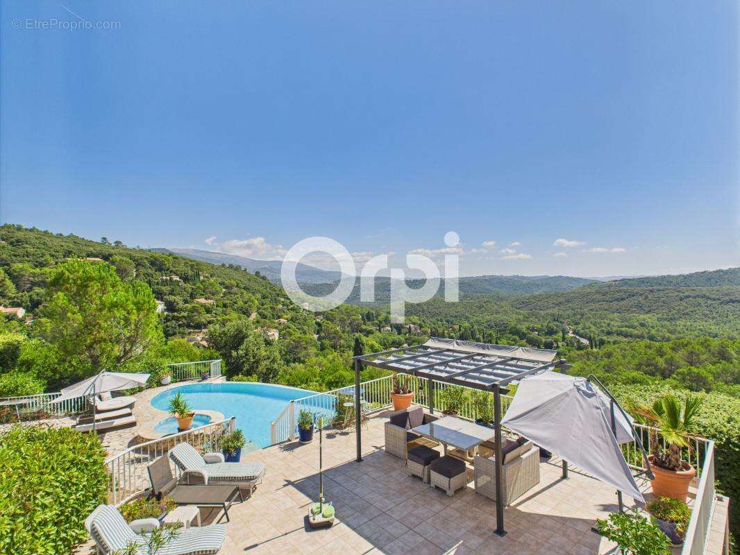 Maison à MONTAUROUX