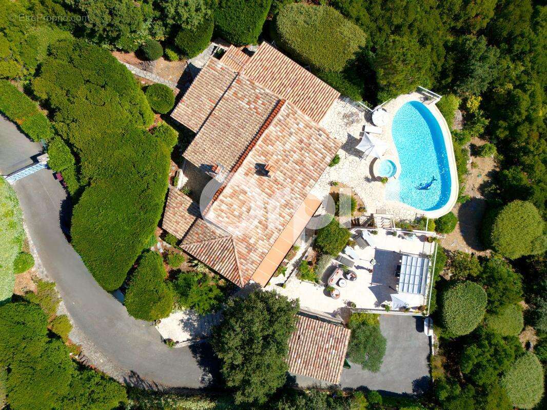 Maison à MONTAUROUX