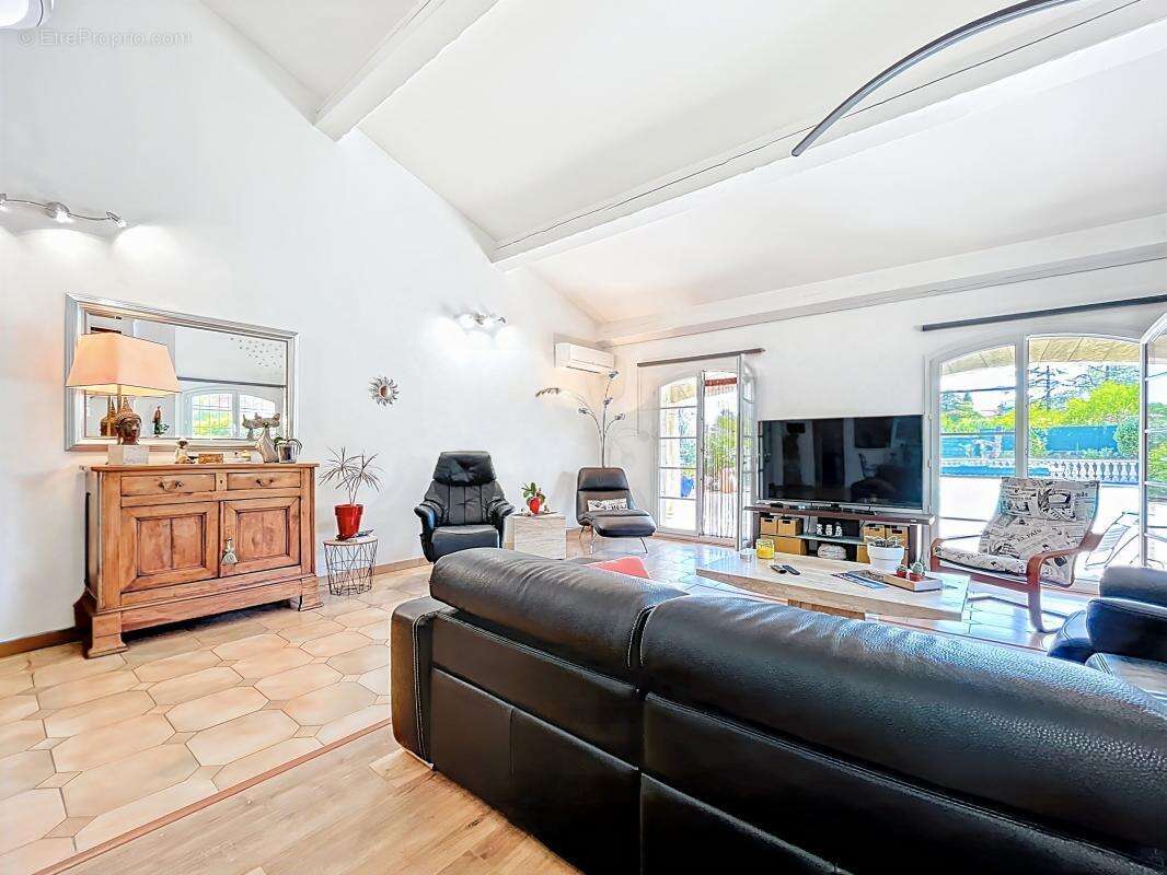 Maison à SAINT-RAPHAEL