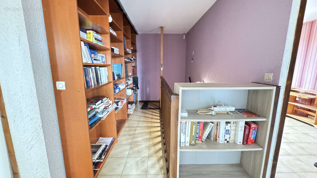 Maison à SAINT-LAURENT-DE-LA-SALANQUE