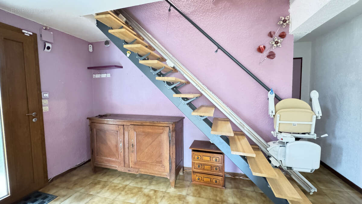 Maison à SAINT-LAURENT-DE-LA-SALANQUE