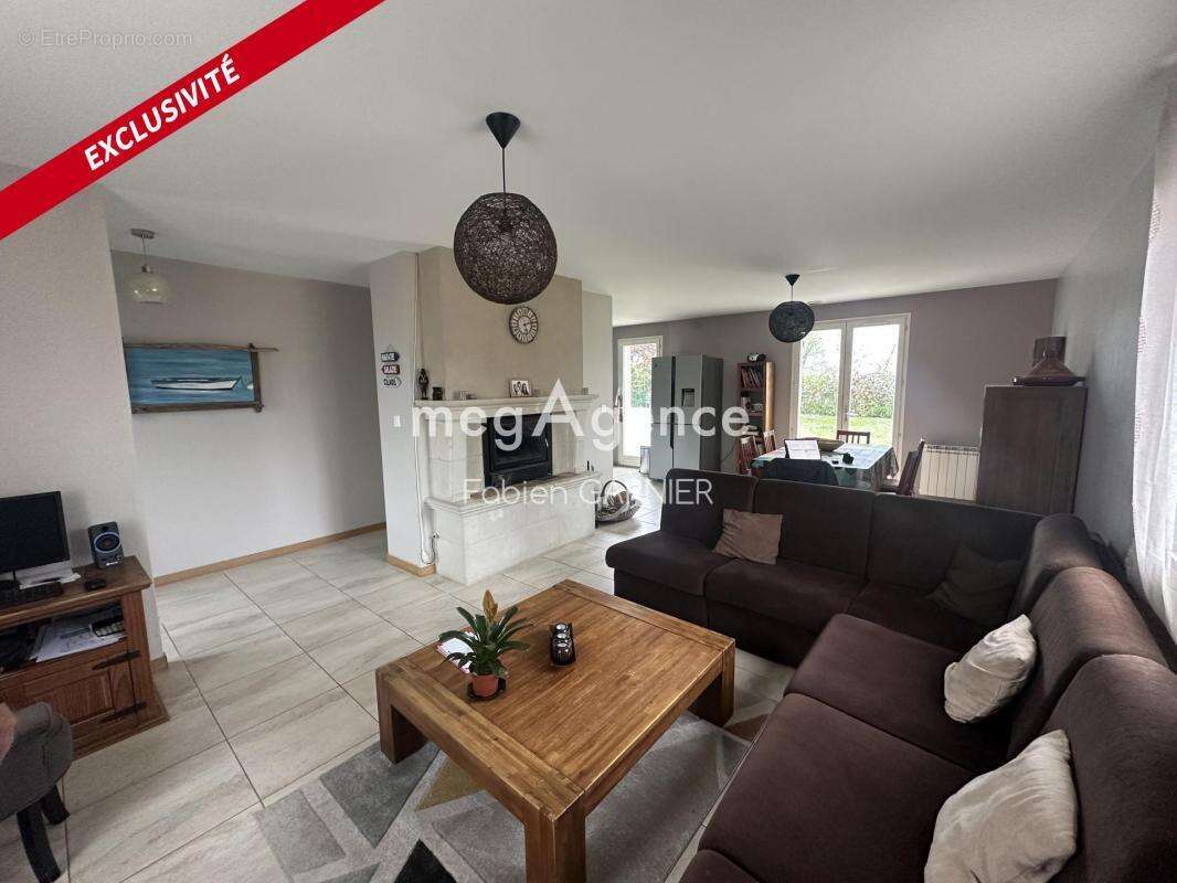 Maison à BRISSAC-QUINCE