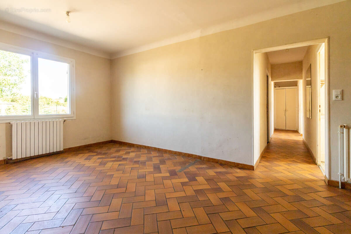 Maison à LES NOUILLERS