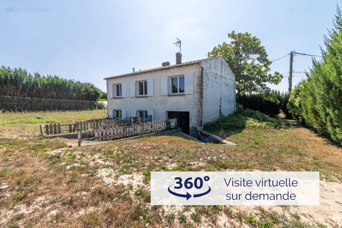 Maison à LES NOUILLERS