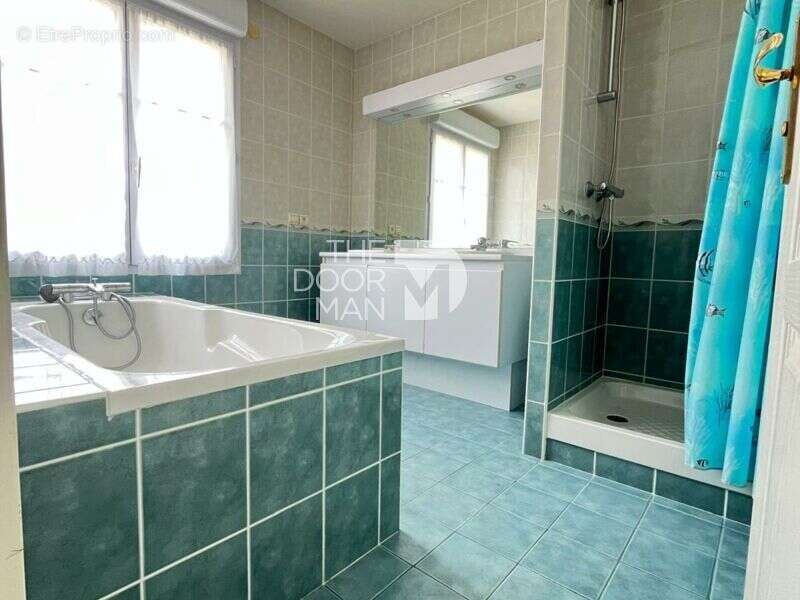 Maison à LES MOLIERES