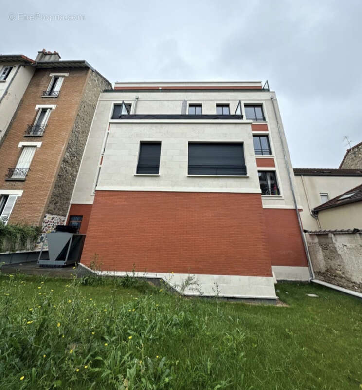 Appartement à SAINT-MAUR-DES-FOSSES