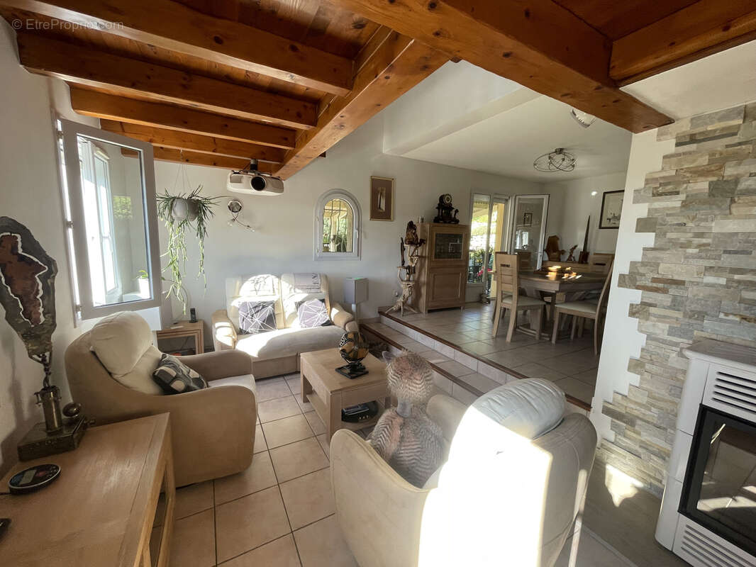 Maison à BOISSET-ET-GAUJAC