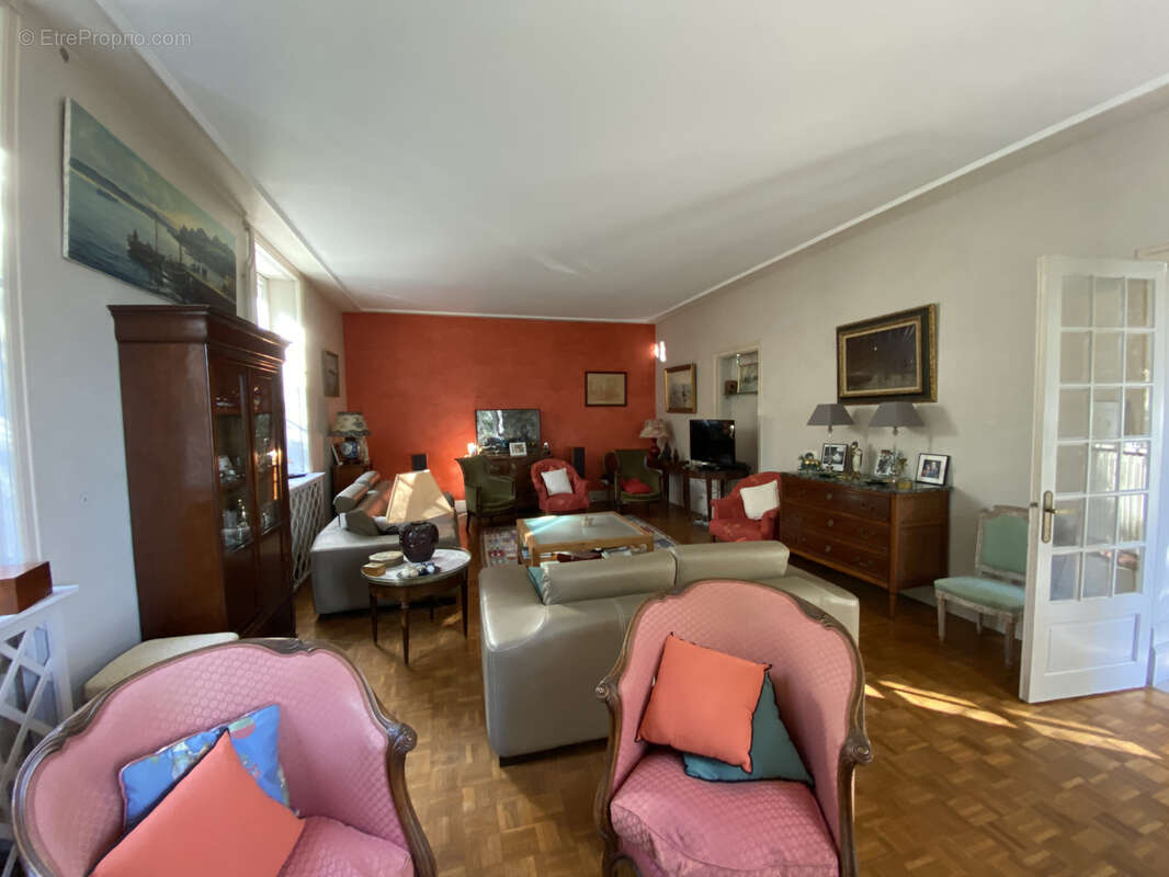 Maison à MAGNAC-SUR-TOUVRE