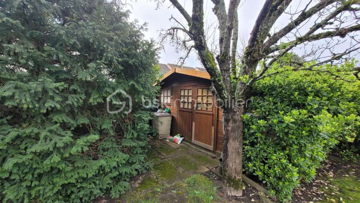 Maison à SAINTE-GENEVIEVE-DES-BOIS