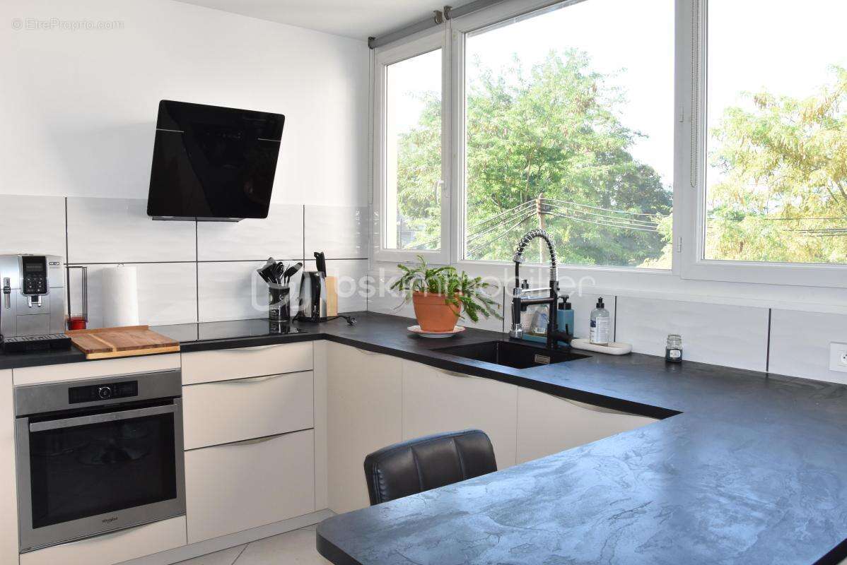 Appartement à LES ULIS