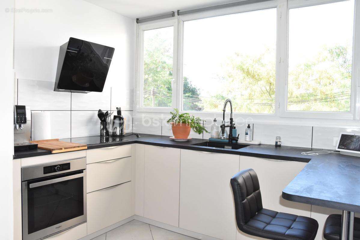 Appartement à LES ULIS