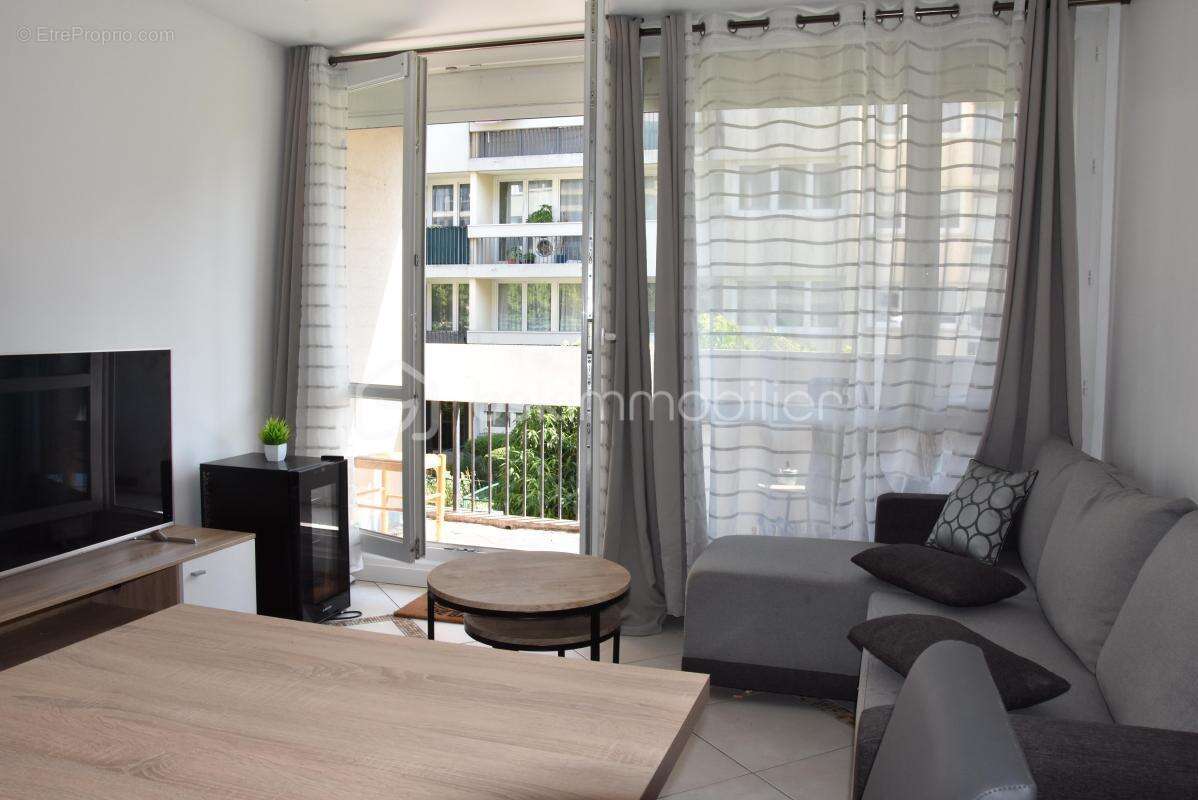 Appartement à LES ULIS