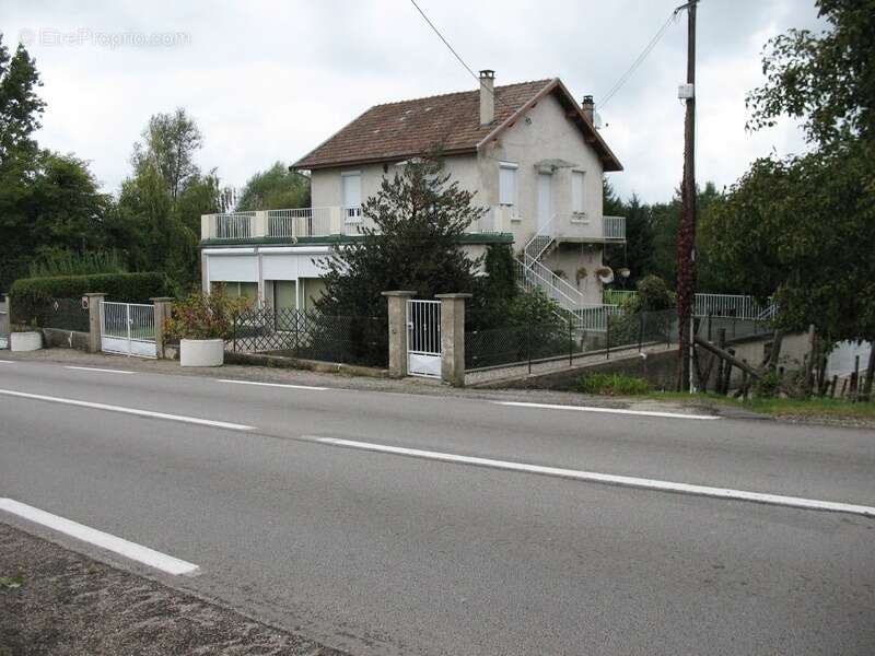 Maison à LES ABRETS