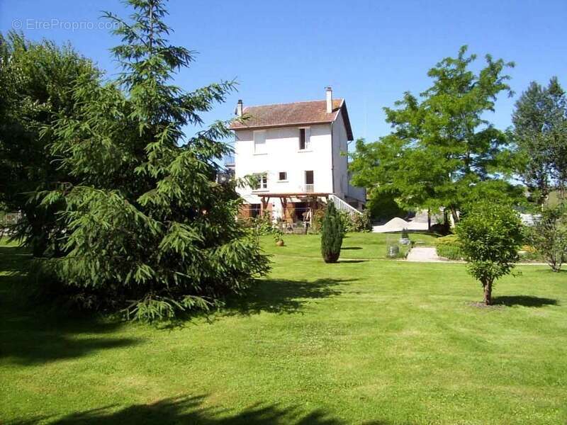 Maison à LES ABRETS
