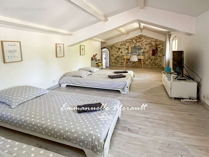 Maison à BAGNOLS-EN-FORET