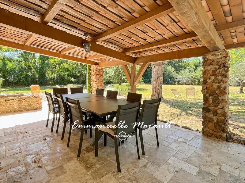 Maison à BAGNOLS-EN-FORET