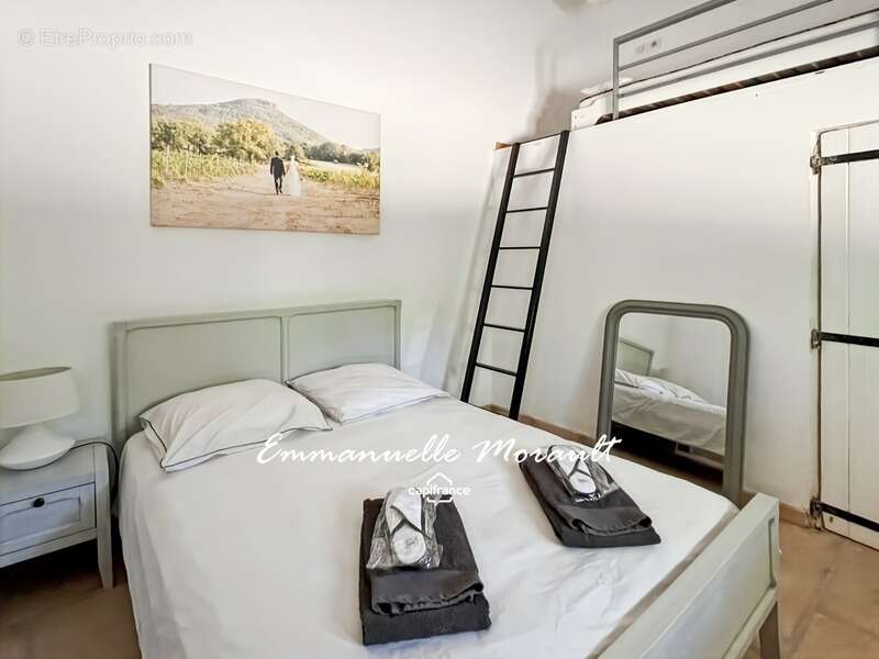 Maison à BAGNOLS-EN-FORET