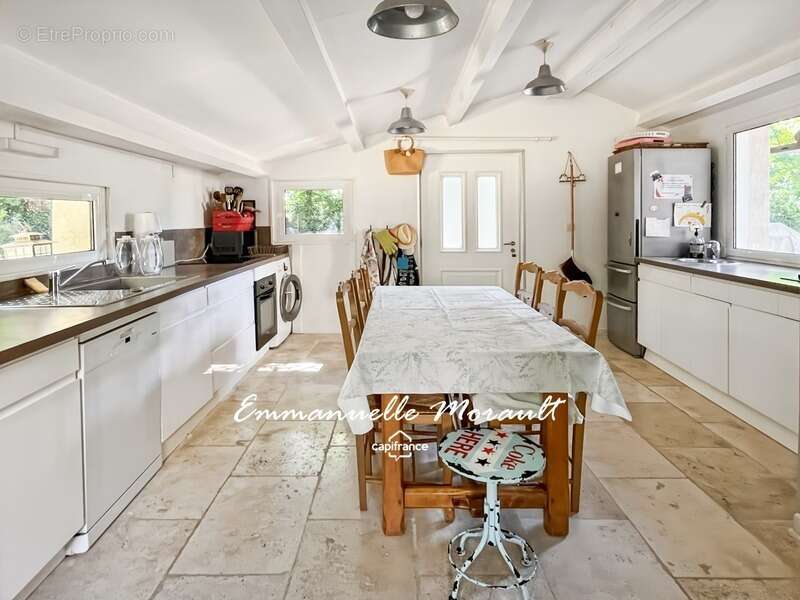 Maison à BAGNOLS-EN-FORET