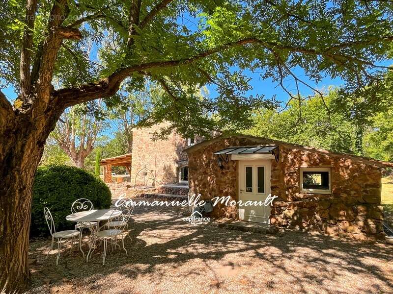 Maison à BAGNOLS-EN-FORET