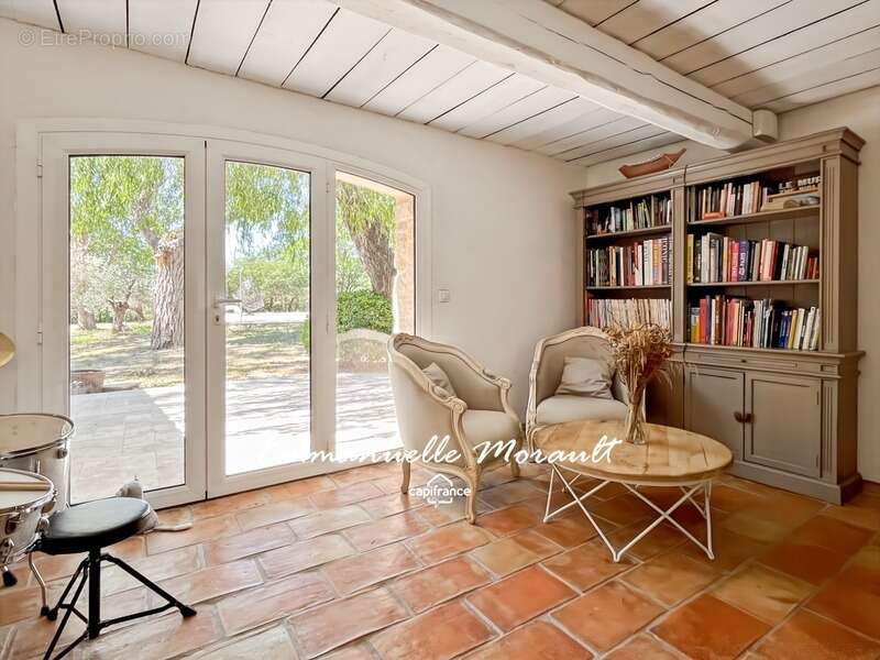 Maison à BAGNOLS-EN-FORET