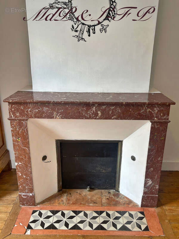 Maison à SAINT-MAGNE-DE-CASTILLON