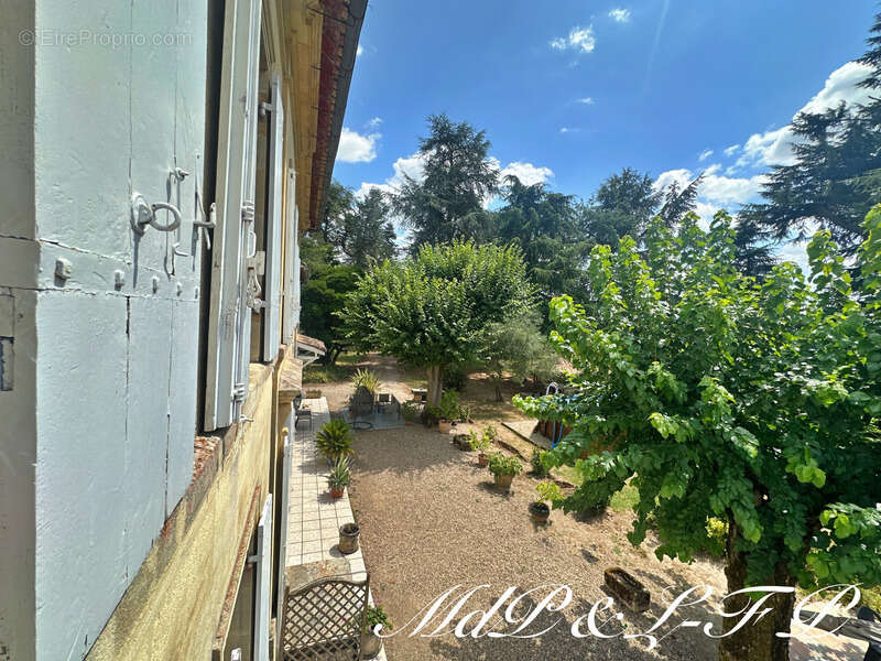 Maison à SAINT-MAGNE-DE-CASTILLON