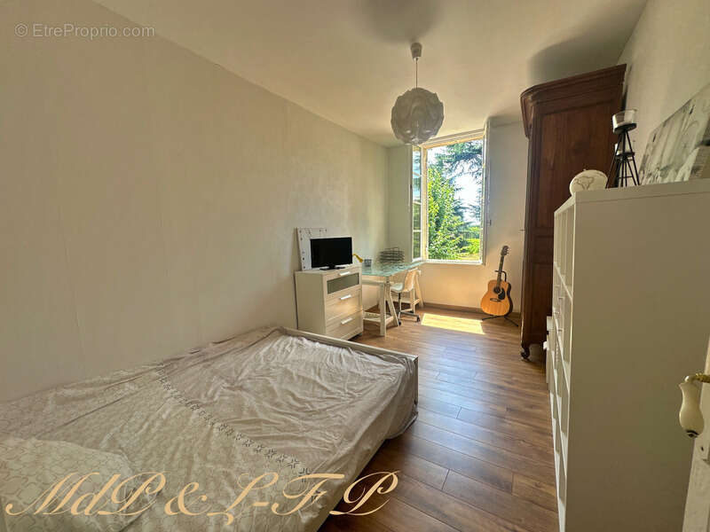 Maison à SAINT-MAGNE-DE-CASTILLON