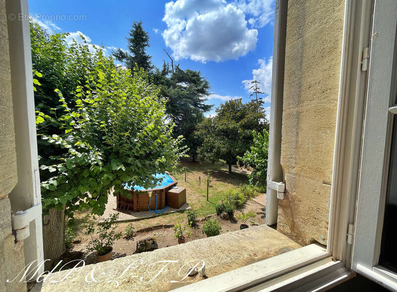 Maison à SAINT-MAGNE-DE-CASTILLON