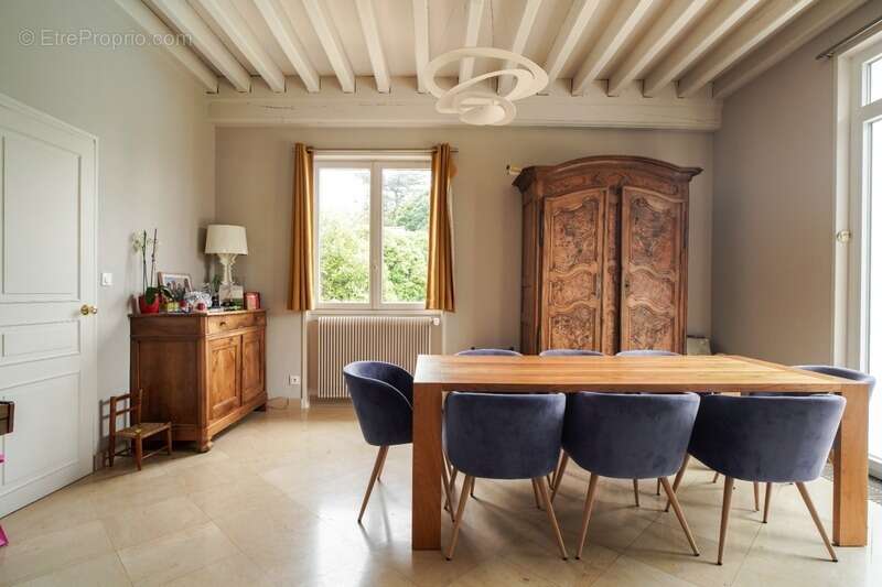 Maison à CHARNAY-LES-MACON