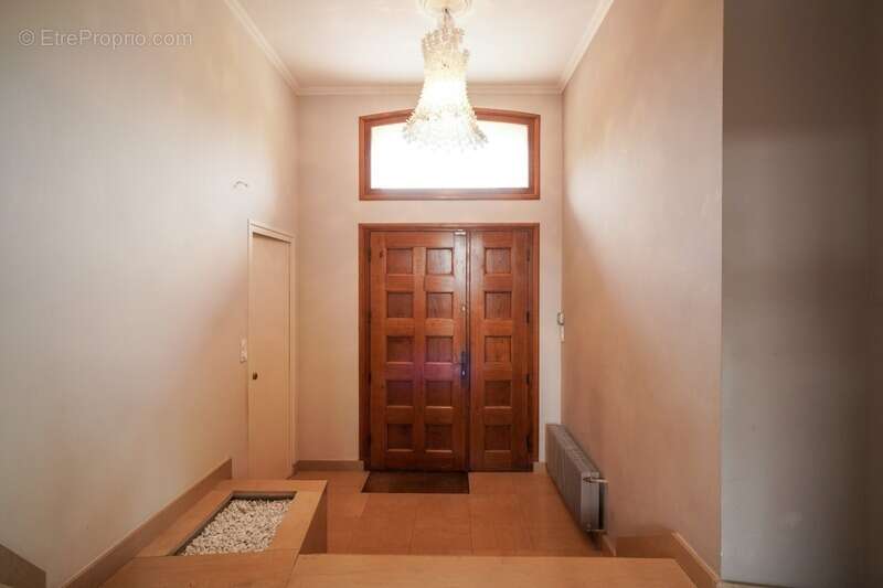 Maison à CHARNAY-LES-MACON