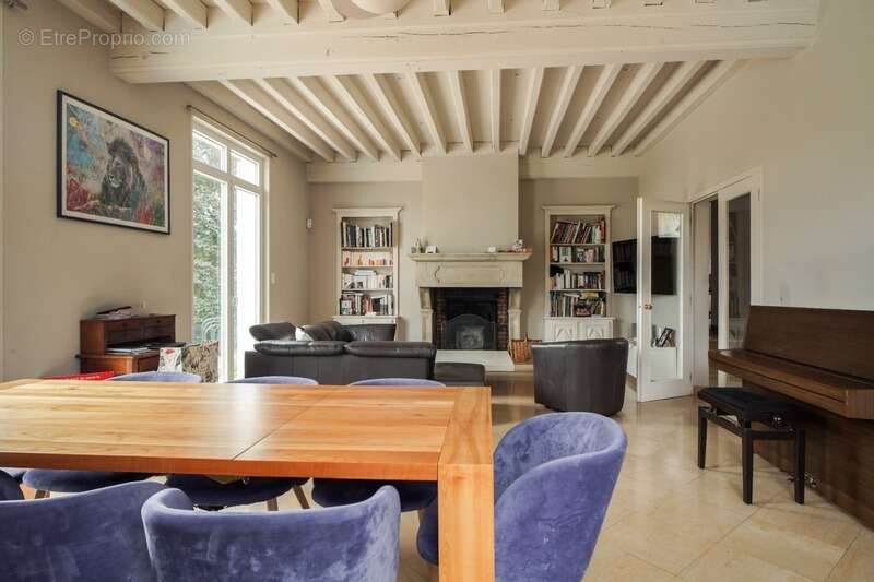 Maison à CHARNAY-LES-MACON