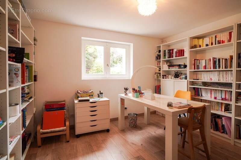 Maison à CHARNAY-LES-MACON