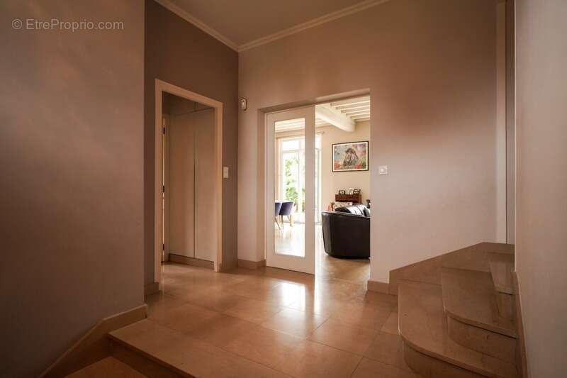 Maison à CHARNAY-LES-MACON