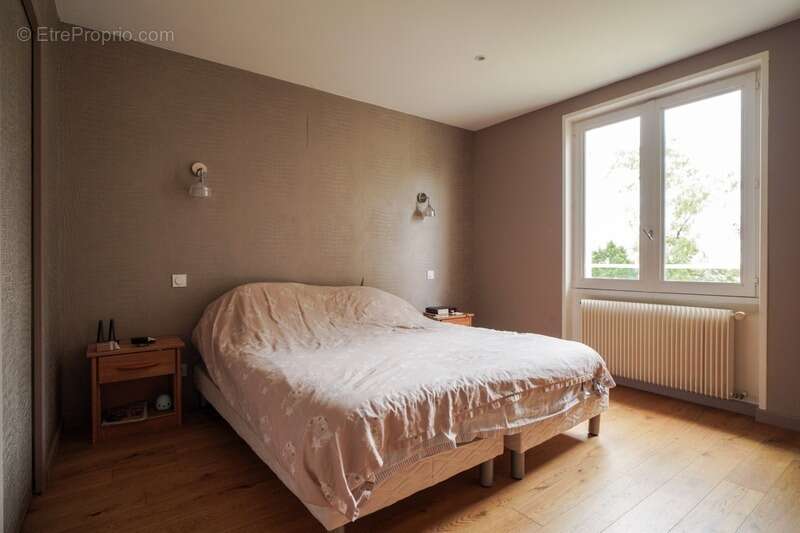 Maison à CHARNAY-LES-MACON