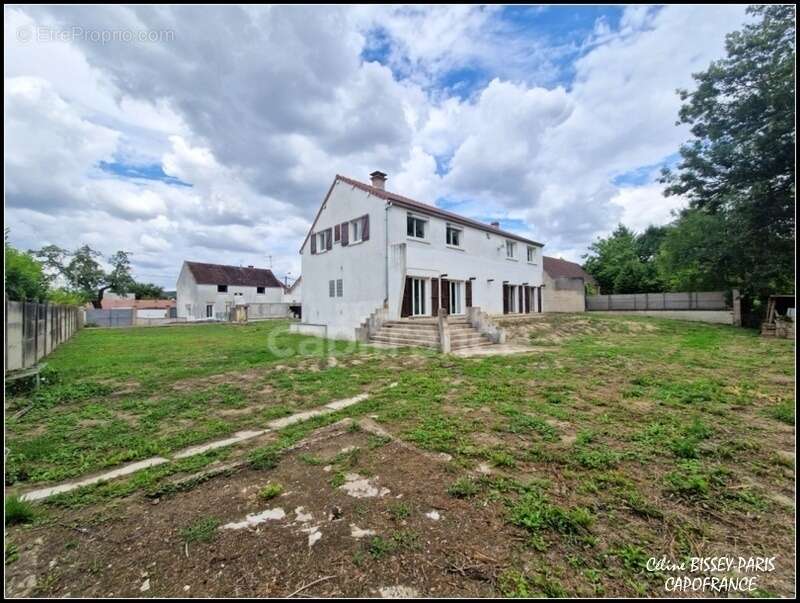 Maison à MALAY-LE-GRAND