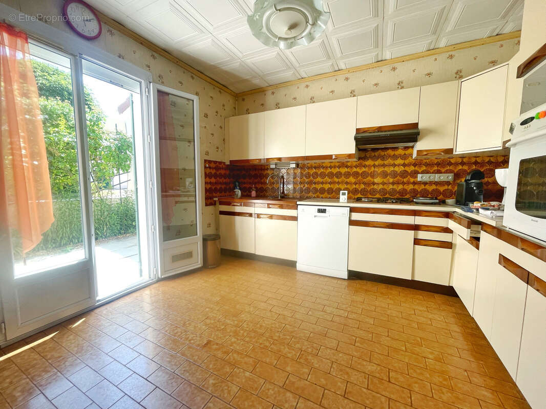 Maison à SEREZIN-DU-RHONE